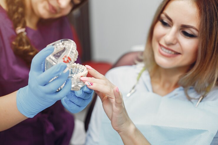 beautiful-girl-sitting-dentist-s-office_1157-23498 Beautiful girl sitting in the dentist's office<br />